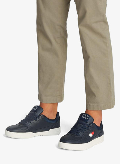 ESSENTIAL LEATHER LOW TRAINERS