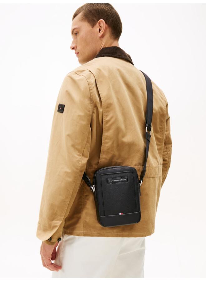 Pebble Grain Logo Crossbody Reporter Bag