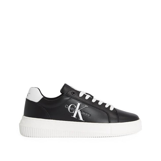 Chunky Lace Ups Sneaker