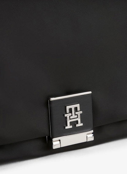 Her Medium Shoulder Bag