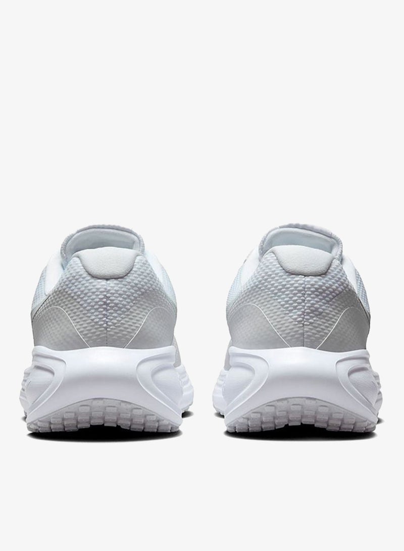 Nike Revolution 8 Trainers for Men - White