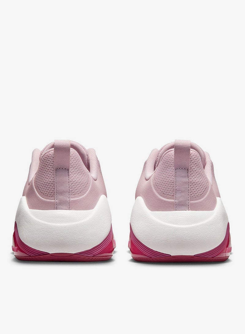 Nike Bella 7