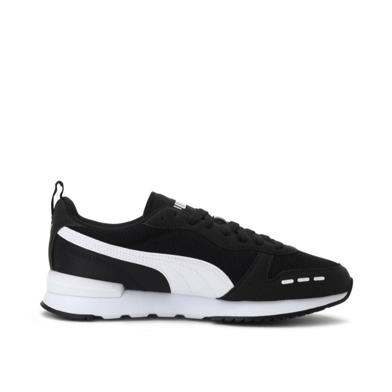 R78 Runner Mens Black Trainers