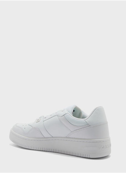 ESSENTIAL RETRO BASKETBALL TRAINERS