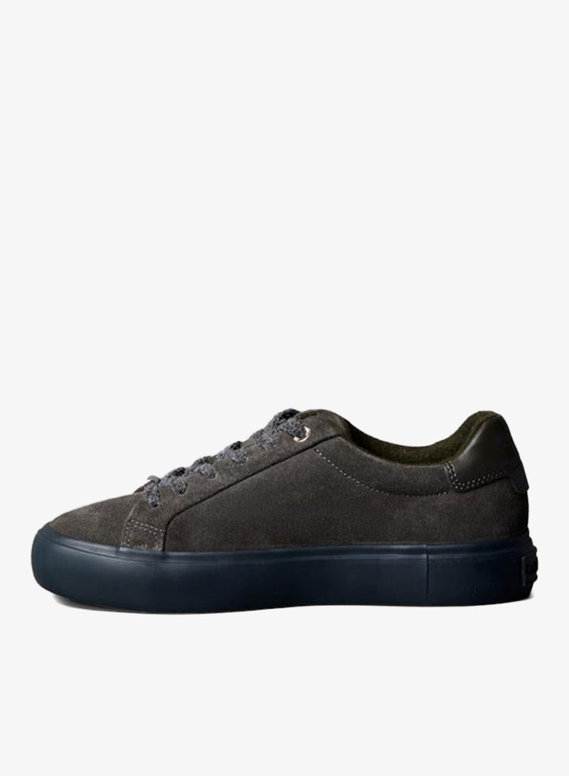 Casual Low Top Sneakers