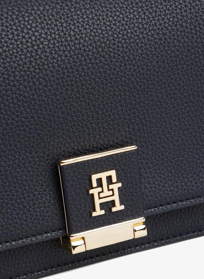 Her Medium Shoulder Bag
