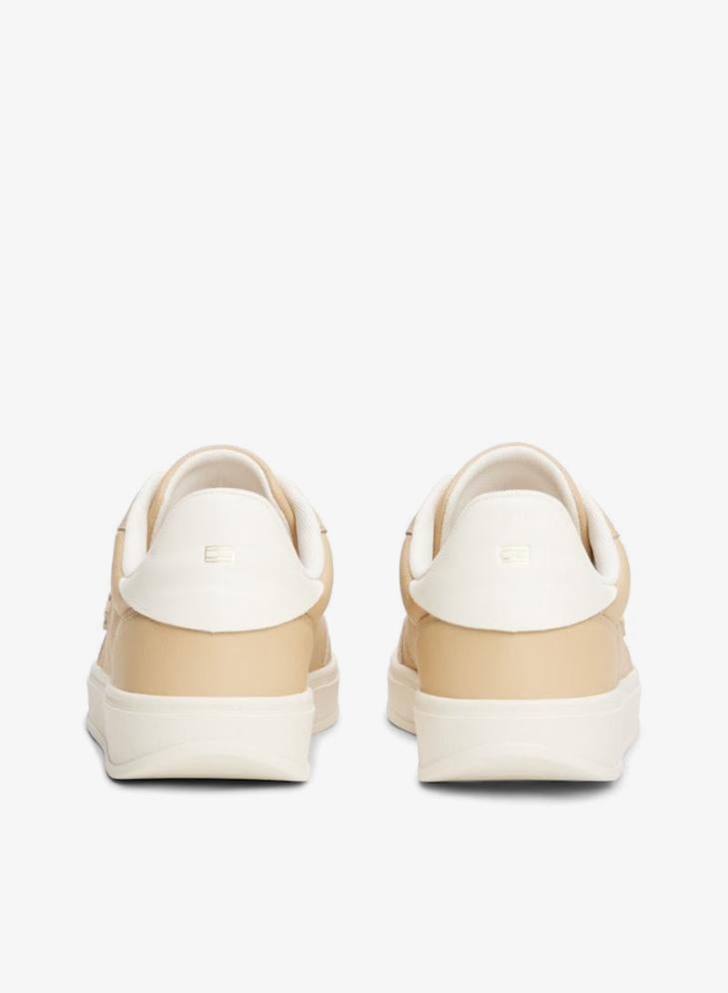Premium Heritage Low Top Sneakers