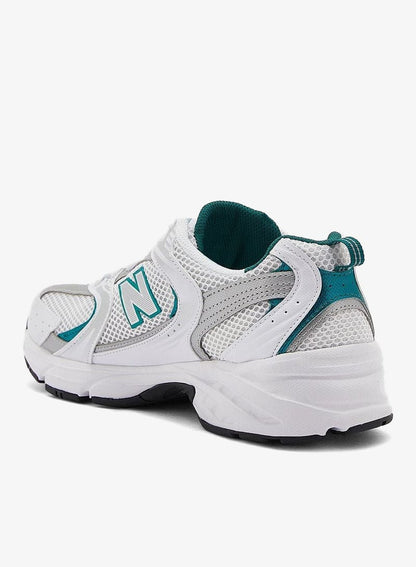 New Balance White (100) Trainers - Unisex