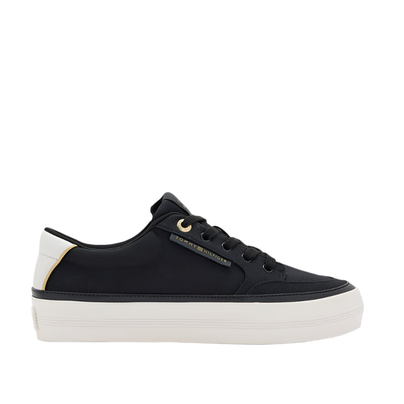 Logo Detail Lace Up Low Top Sneakers