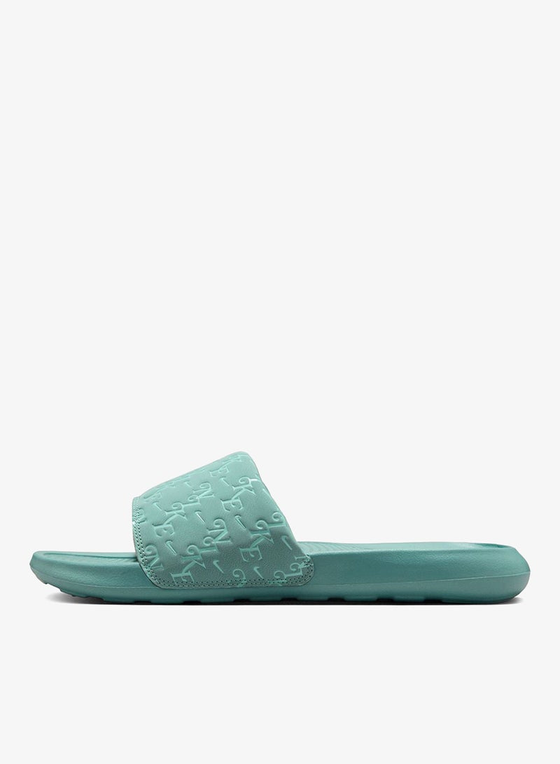Victori One Slide Print