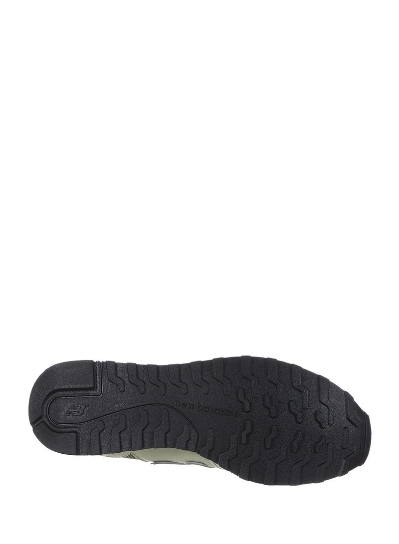 500 Sneakers