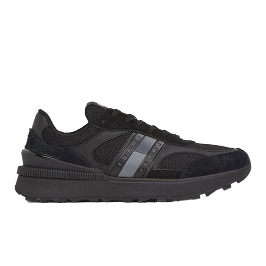 Evolve Low Top Sneakers
