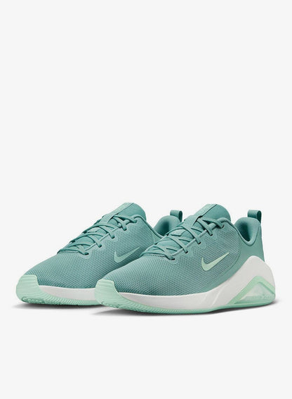 Nike Bella 7