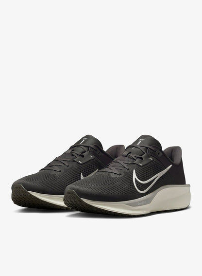 Nike Quest 6